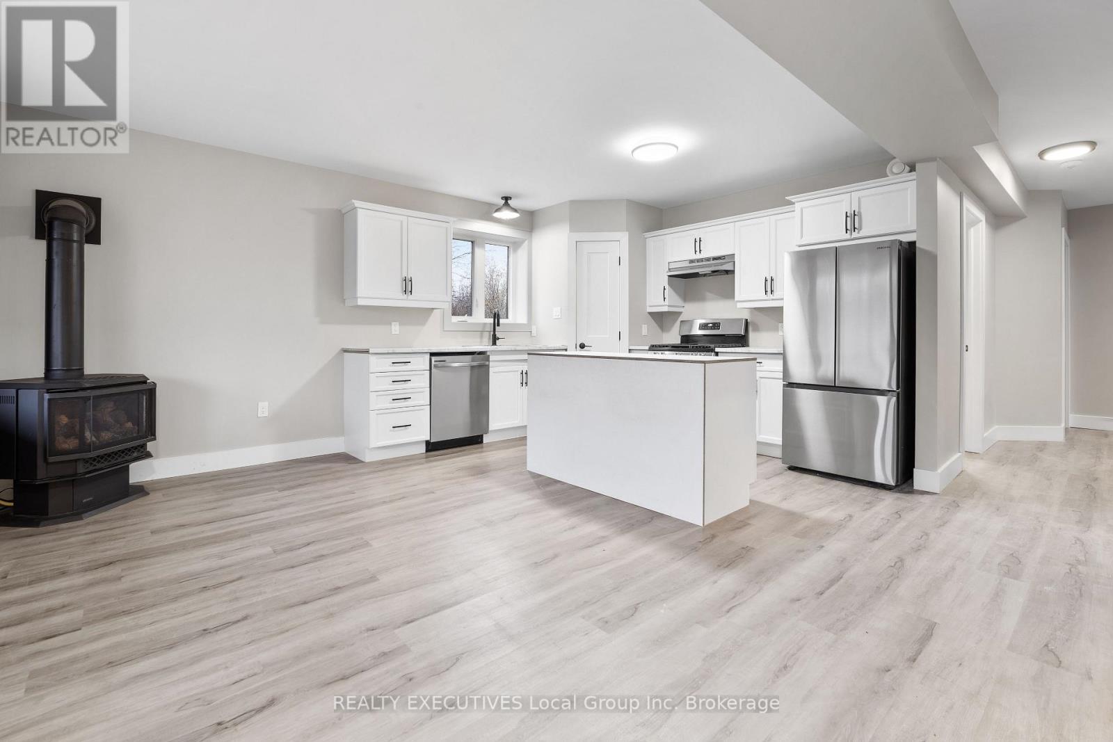 1276 Hart Road, Callander, ON - Indoor Photo Showing Kitchen