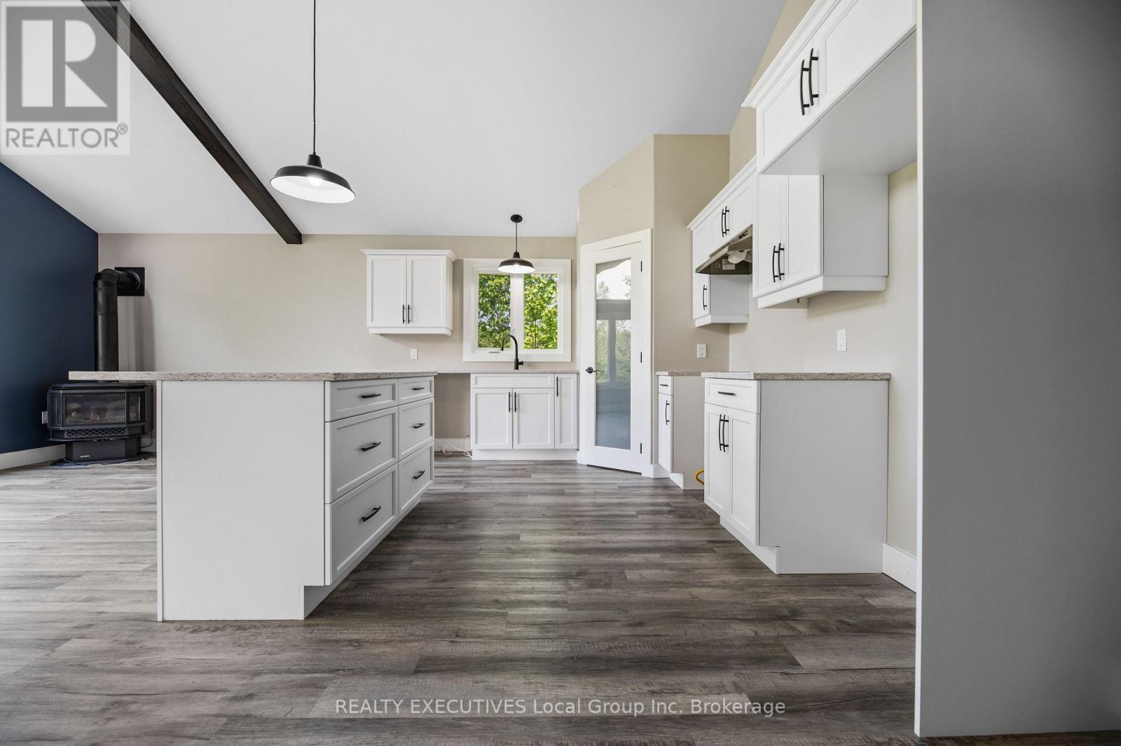 1276 Hart Road, Callander, ON - Indoor Photo Showing Kitchen