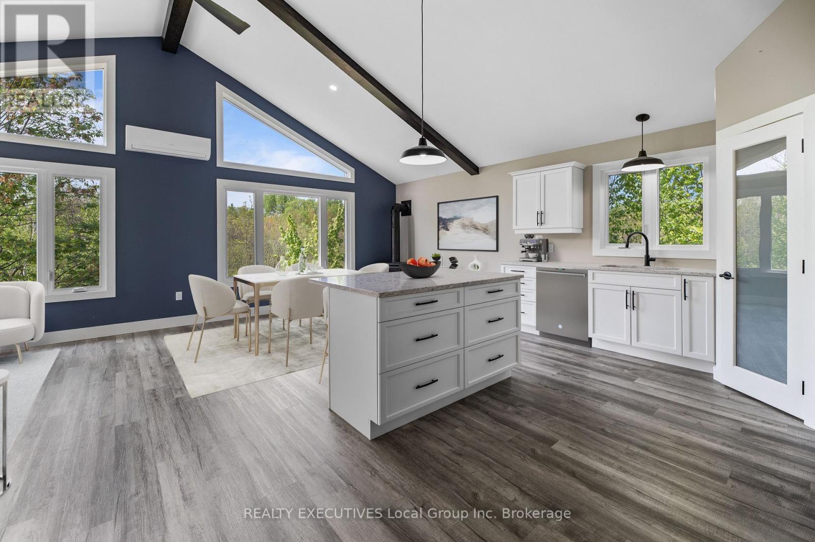 1276 Hart Road, Callander, ON - Indoor