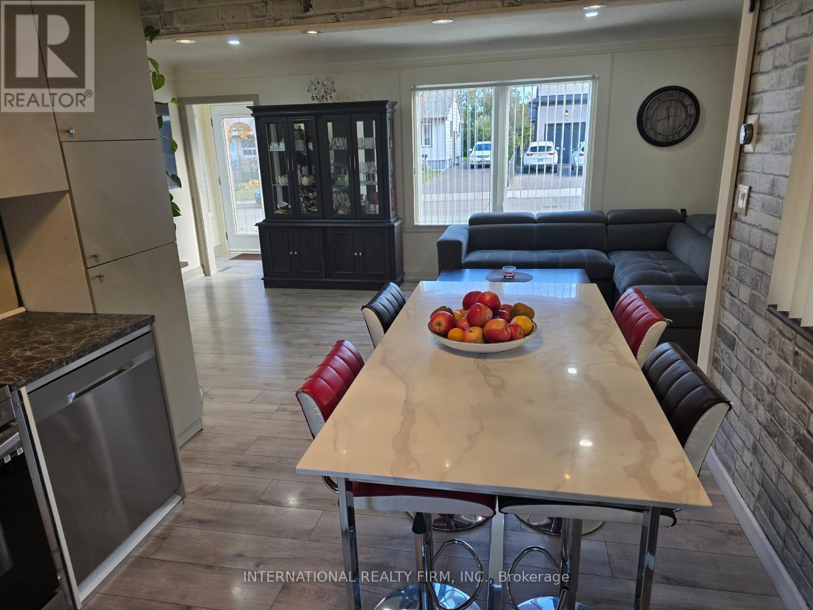 Dinning Room and Living Room View - 731 Knox Avenue, Hamilton, ON - Indoor Photo Showing Dining Room