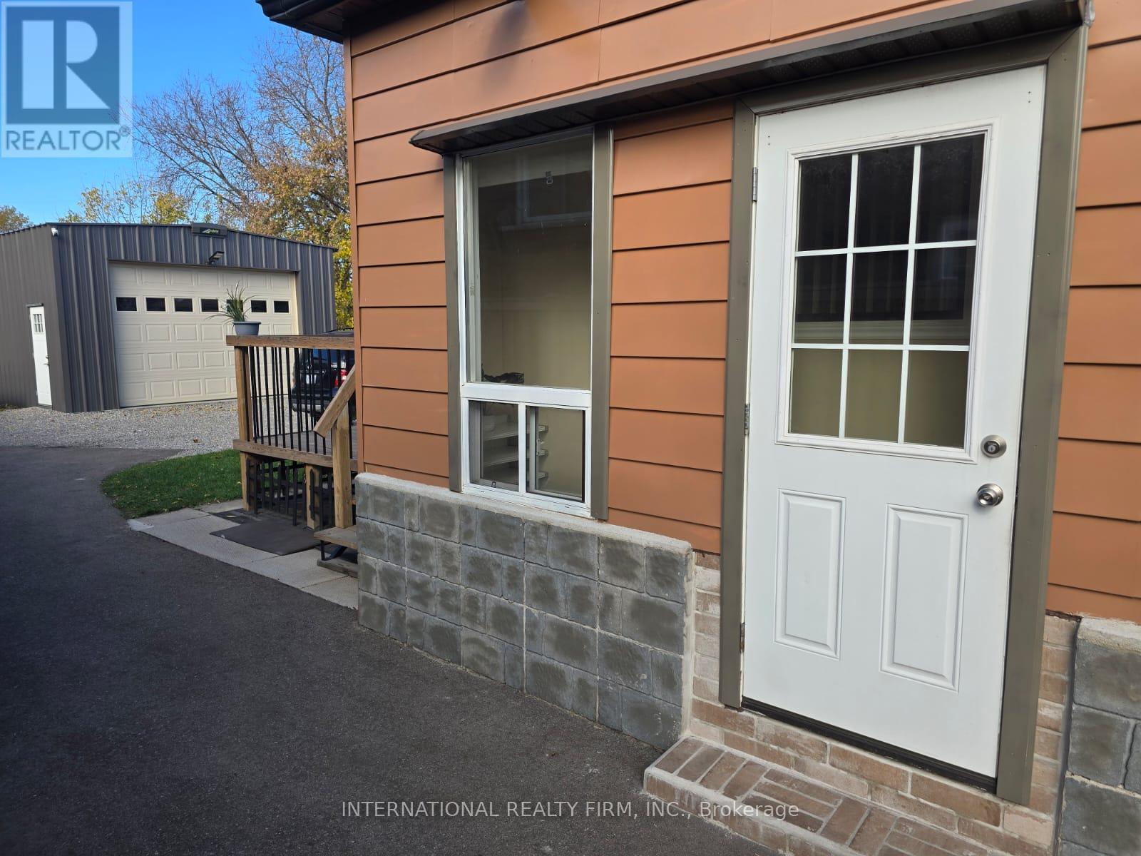 Side-Separate Entrance - 731 Knox Avenue, Hamilton, ON - Outdoor With Exterior