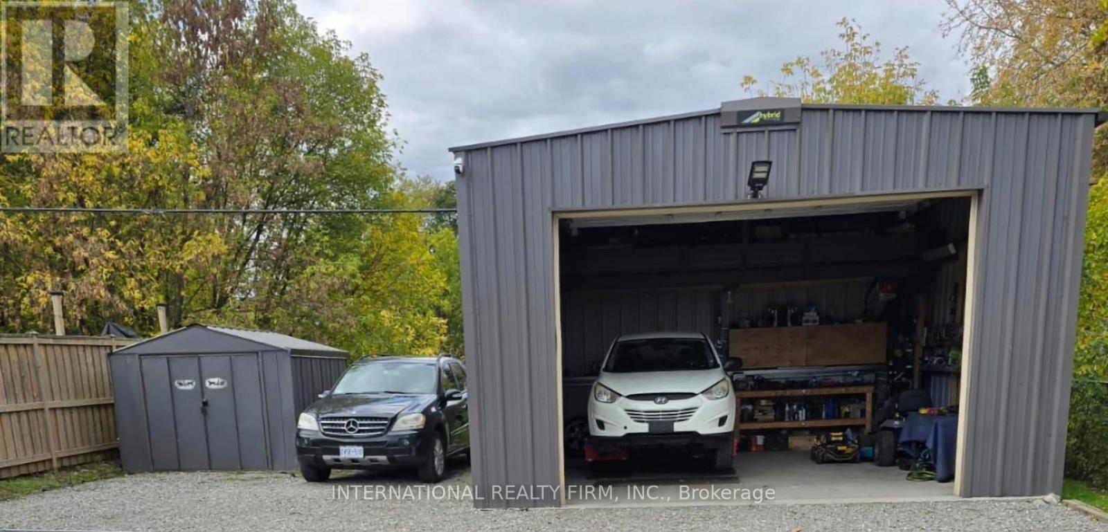 2 Car Garage Or Men's Cave - 731 Knox Avenue, Hamilton, ON - Outdoor