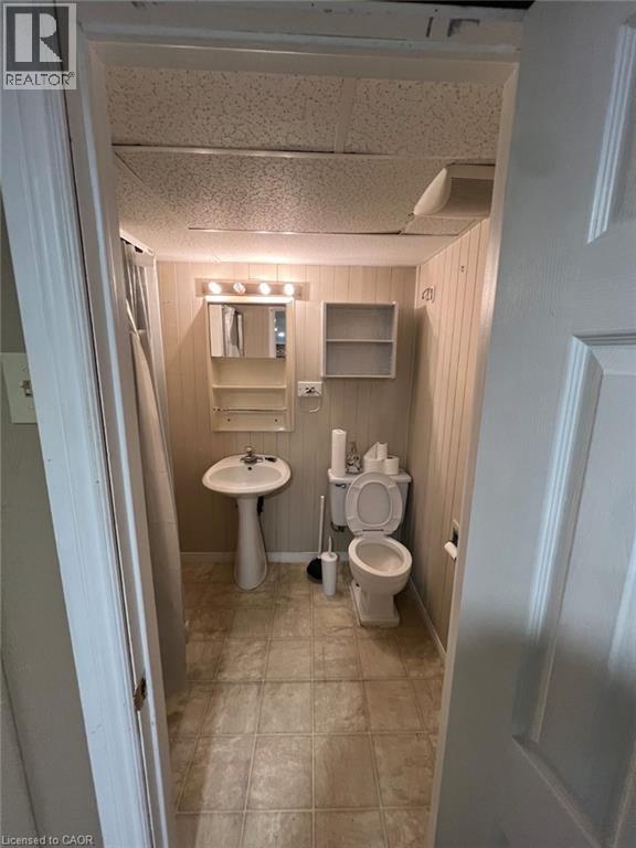 317 Bedford Road, Kitchener, ON - Indoor Photo Showing Bathroom
