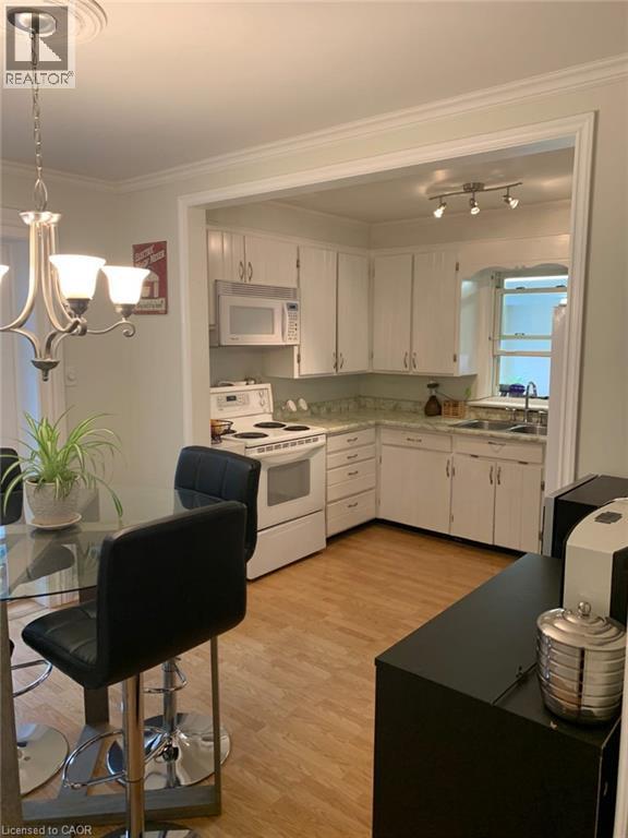 317 Bedford Road, Kitchener, ON - Indoor Photo Showing Other Room