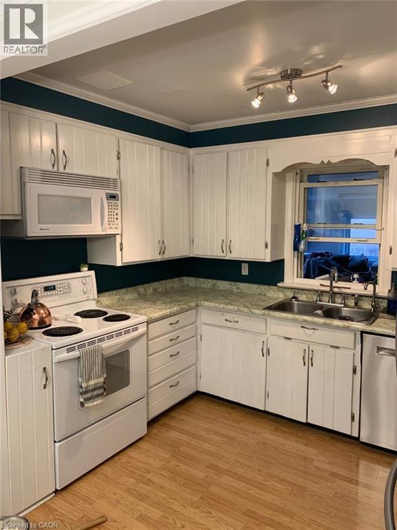 317 Bedford Road, Kitchener, ON - Indoor Photo Showing Kitchen With Double Sink