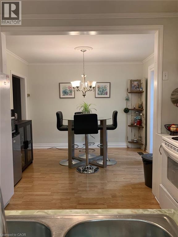 317 Bedford Road, Kitchener, ON - Indoor Photo Showing Kitchen