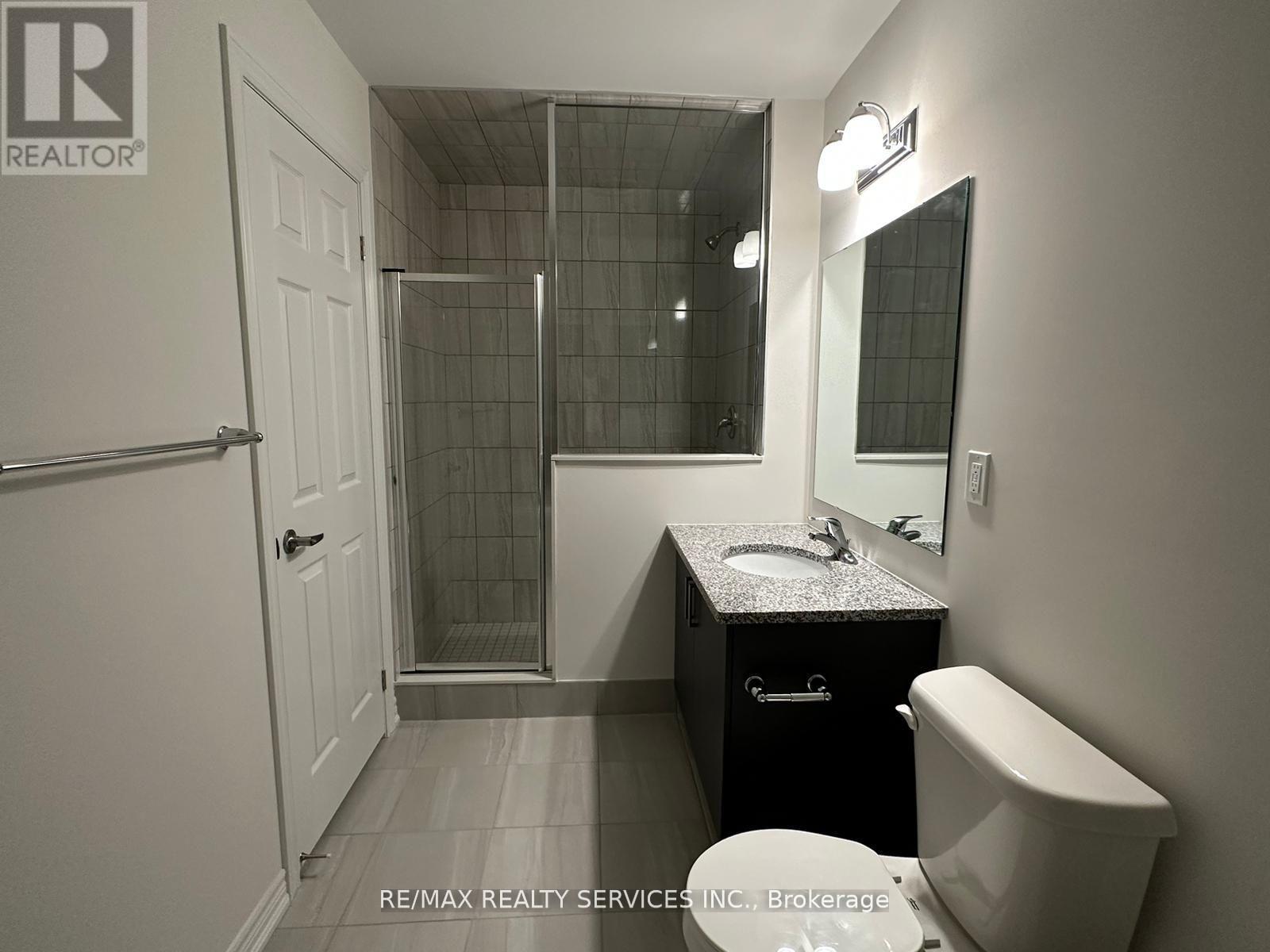 93 Air Dancer Crescent, Oshawa, ON - Indoor Photo Showing Bathroom