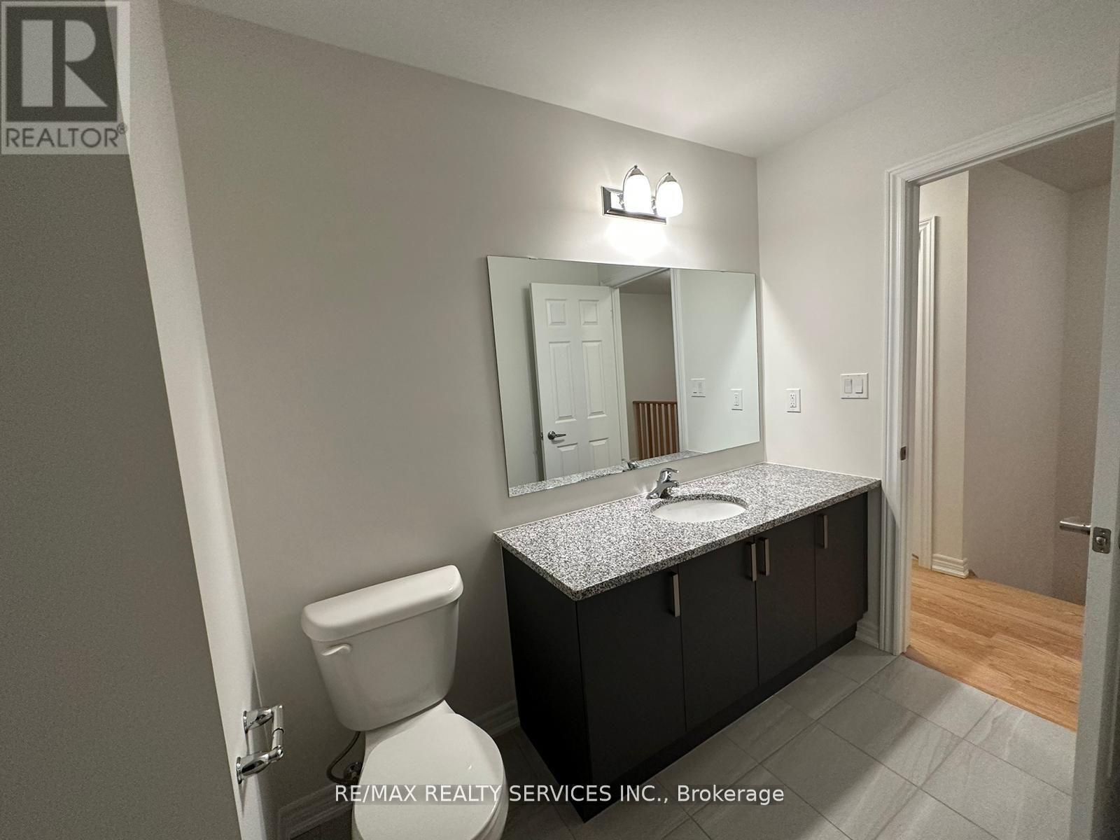 93 Air Dancer Crescent, Oshawa, ON - Indoor Photo Showing Bathroom