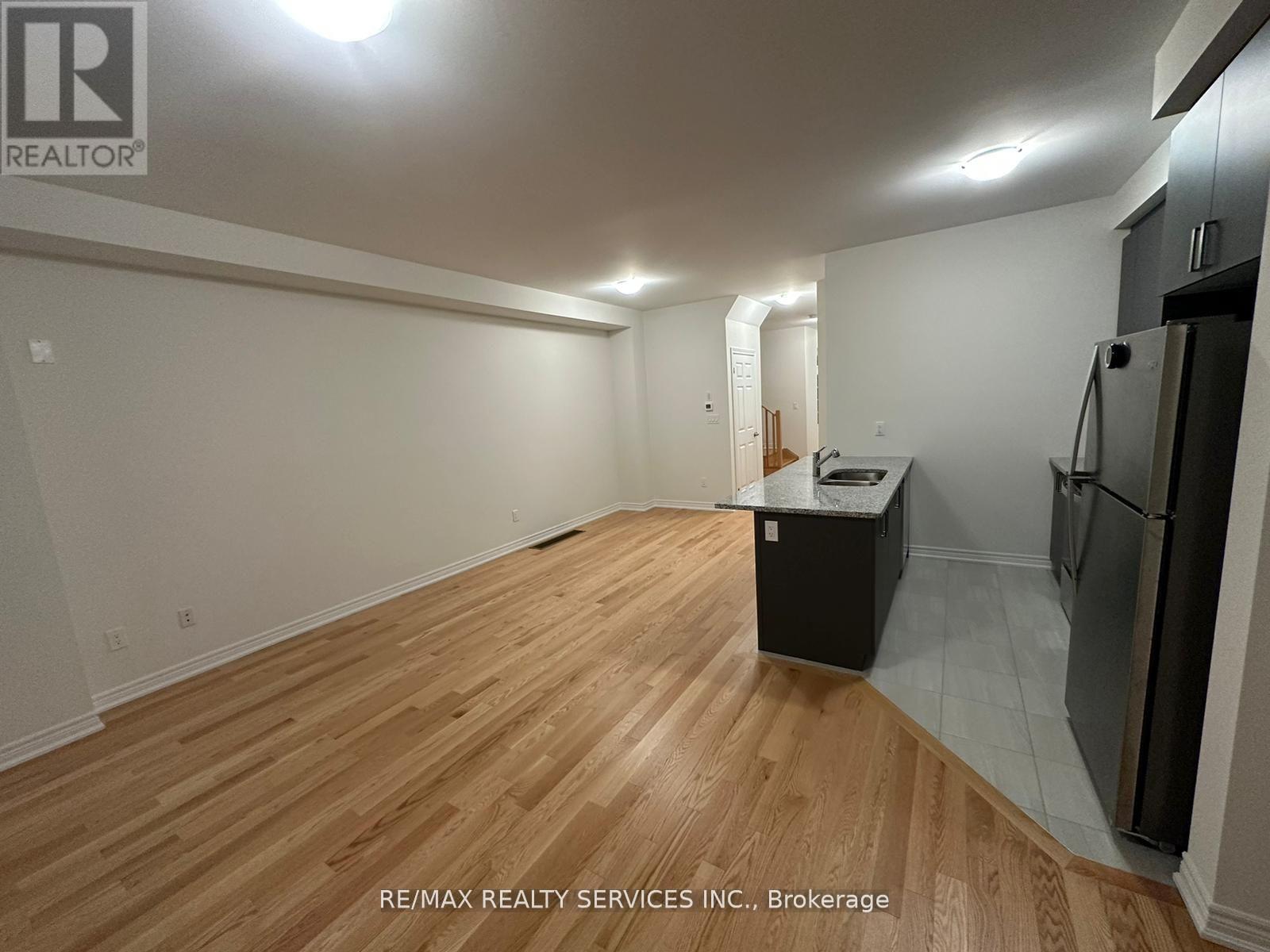 93 Air Dancer Crescent, Oshawa, ON - Indoor Photo Showing Other Room