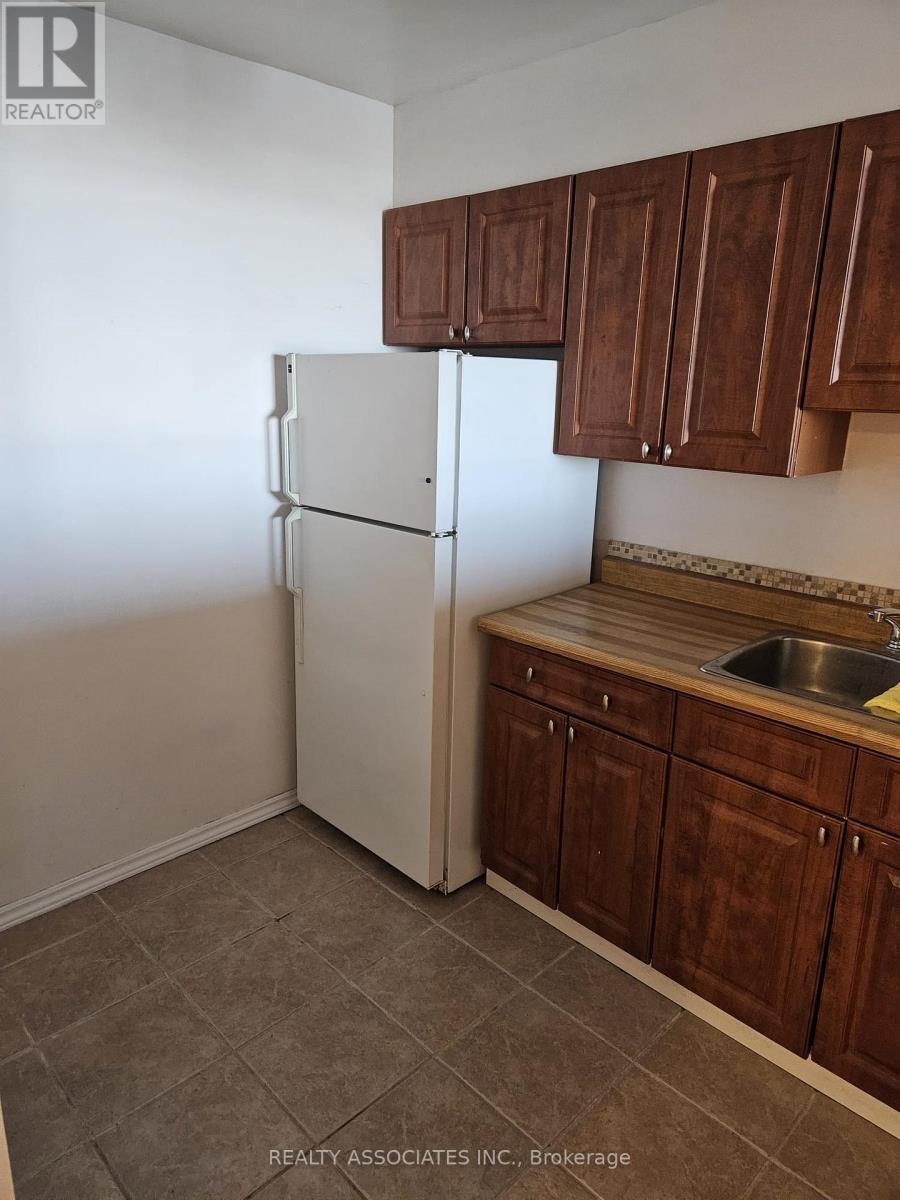 1613 - 55 Bamburgh Circle, Toronto, ON - Indoor Photo Showing Kitchen