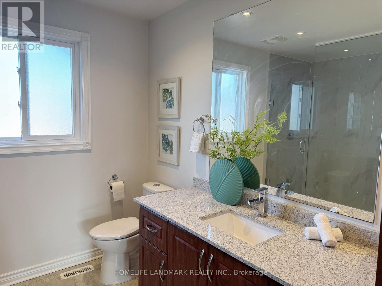 5159 Sunray Drive, Mississauga, ON - Indoor Photo Showing Bathroom
