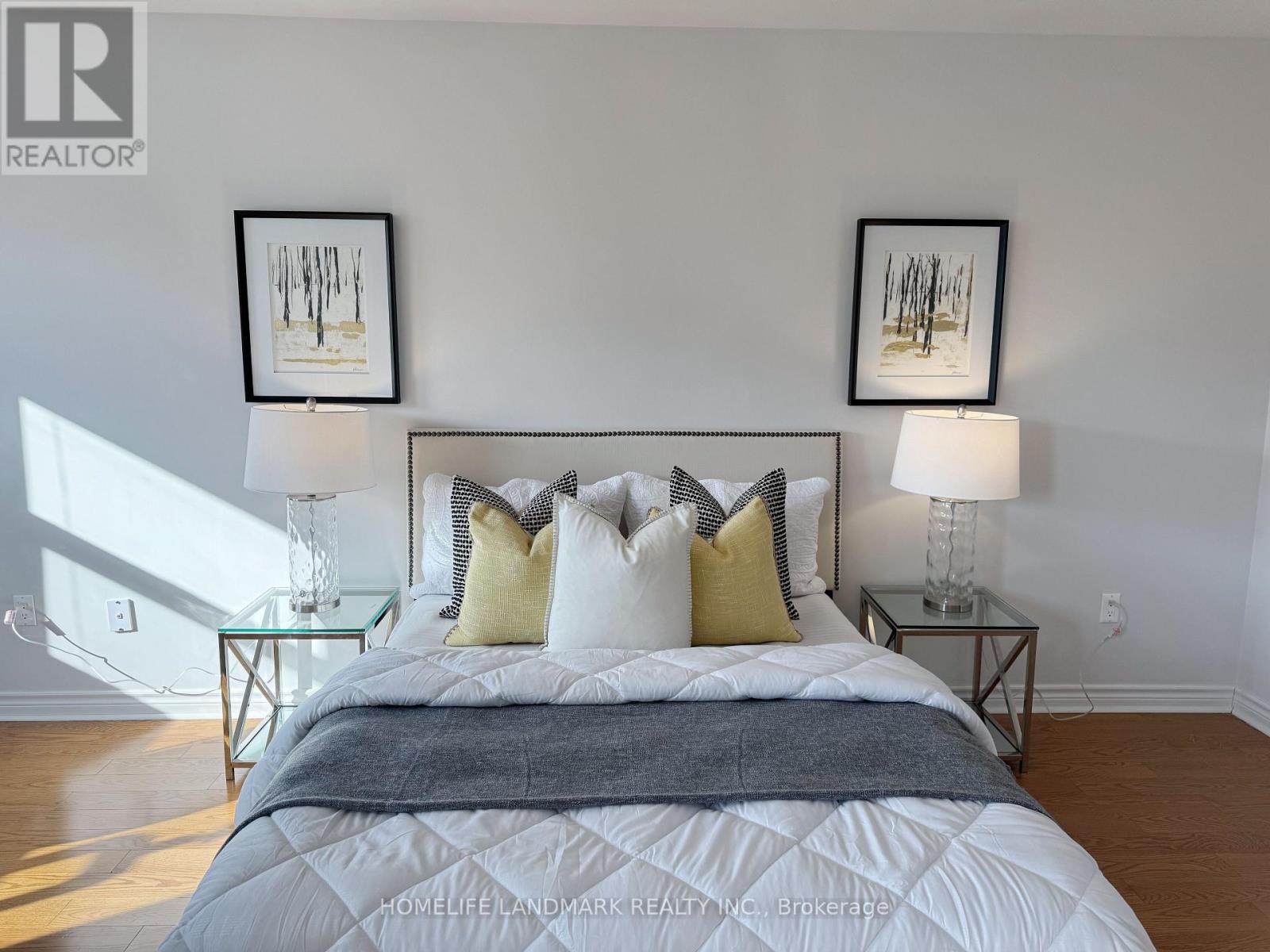 5159 Sunray Drive, Mississauga, ON - Indoor Photo Showing Bedroom