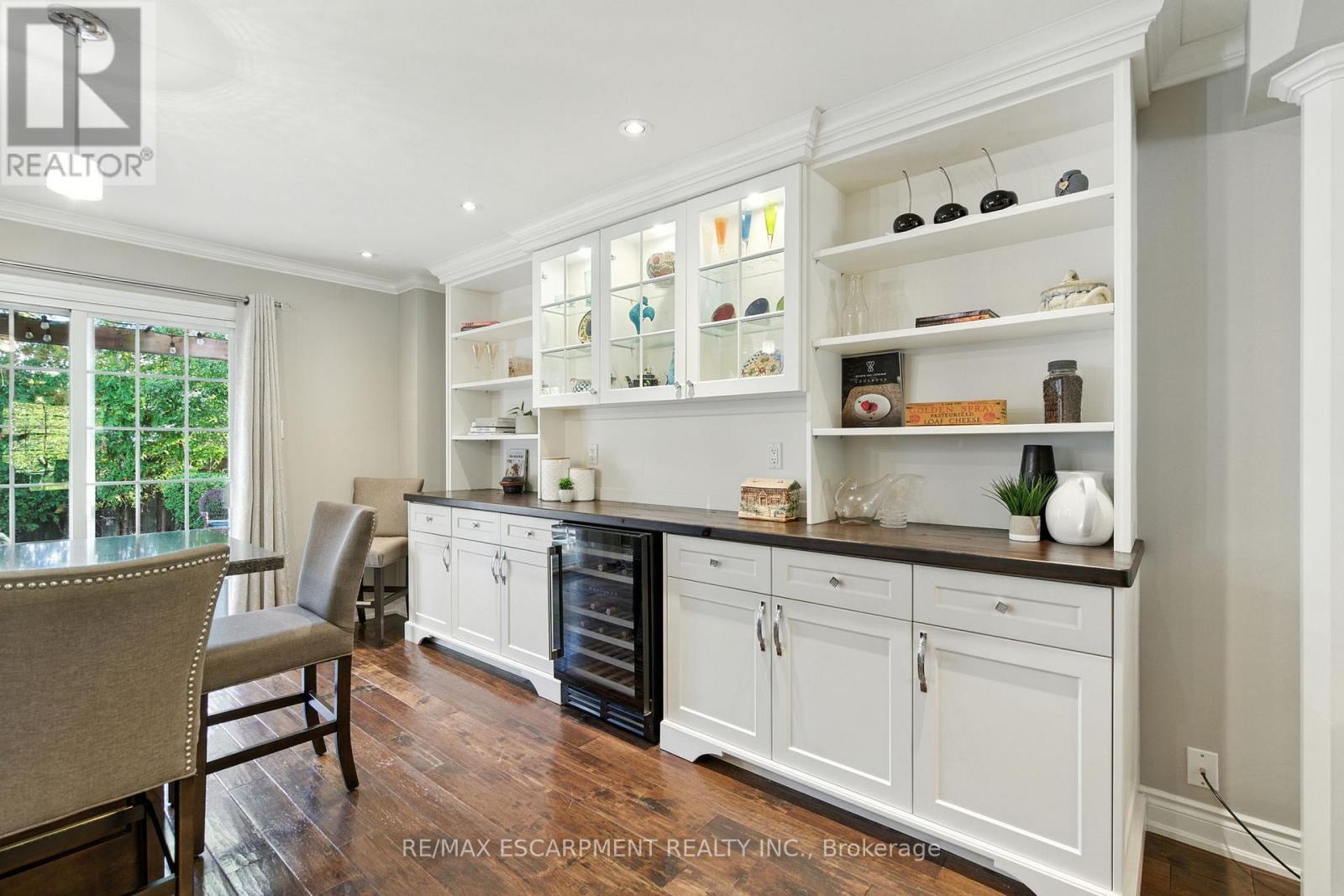 2041 Quail Valley Drive, Burlington, ON - Indoor