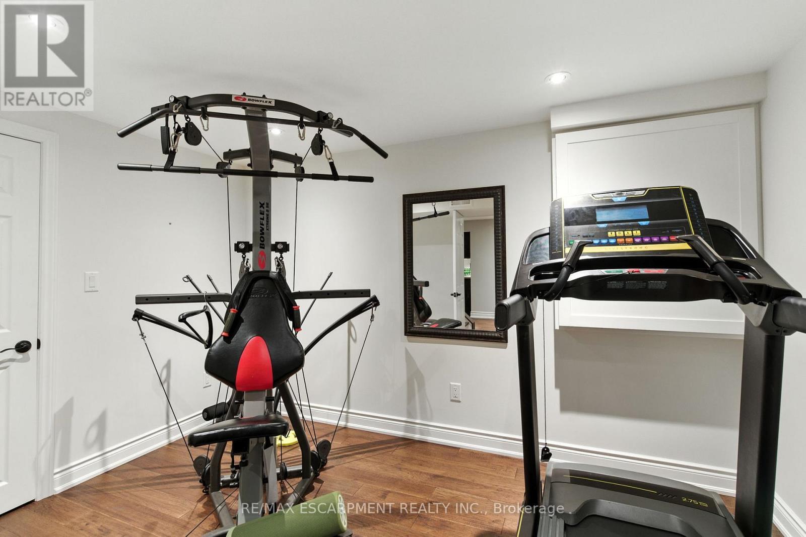 2041 Quail Valley Drive, Burlington, ON - Indoor Photo Showing Gym Room