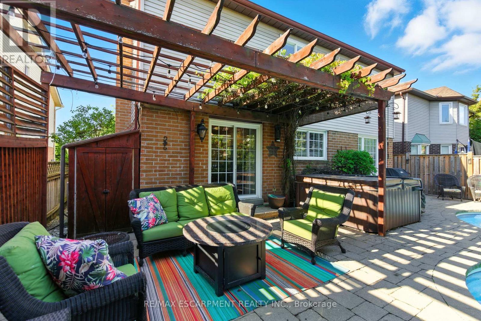 2041 Quail Valley Drive, Burlington, ON - Outdoor With Deck Patio Veranda With Exterior