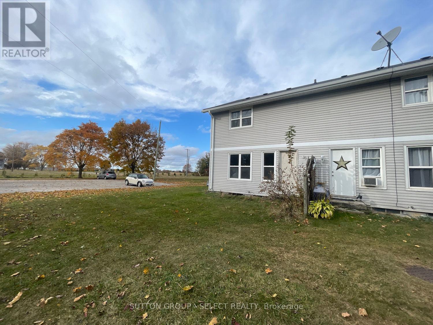 14 St Charles Street, Huron East (Vanastra), ON - Outdoor
