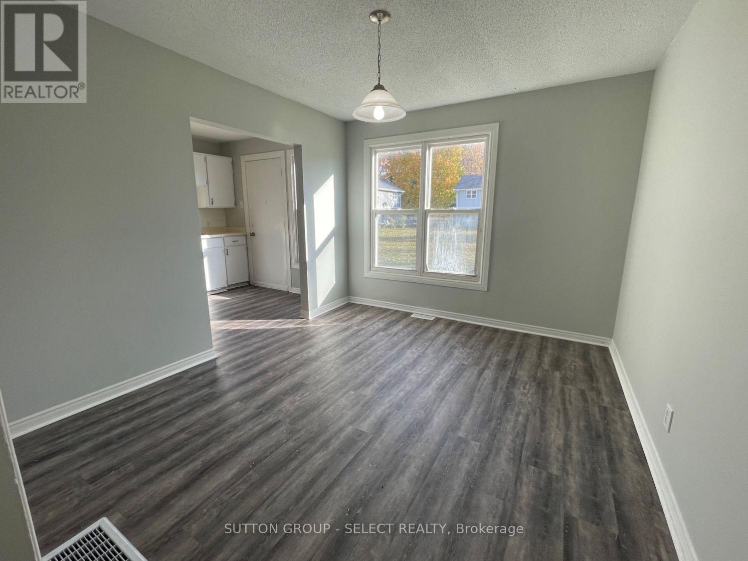 14 St Charles Street, Huron East (Vanastra), ON - Indoor Photo Showing Other Room