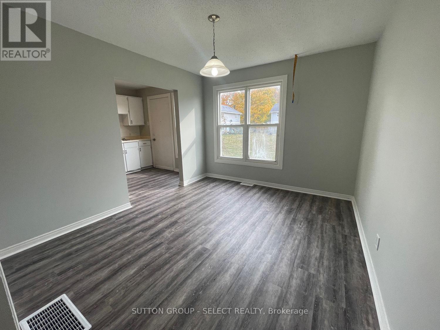 14 St Charles Street, Huron East (Vanastra), ON - Indoor Photo Showing Other Room