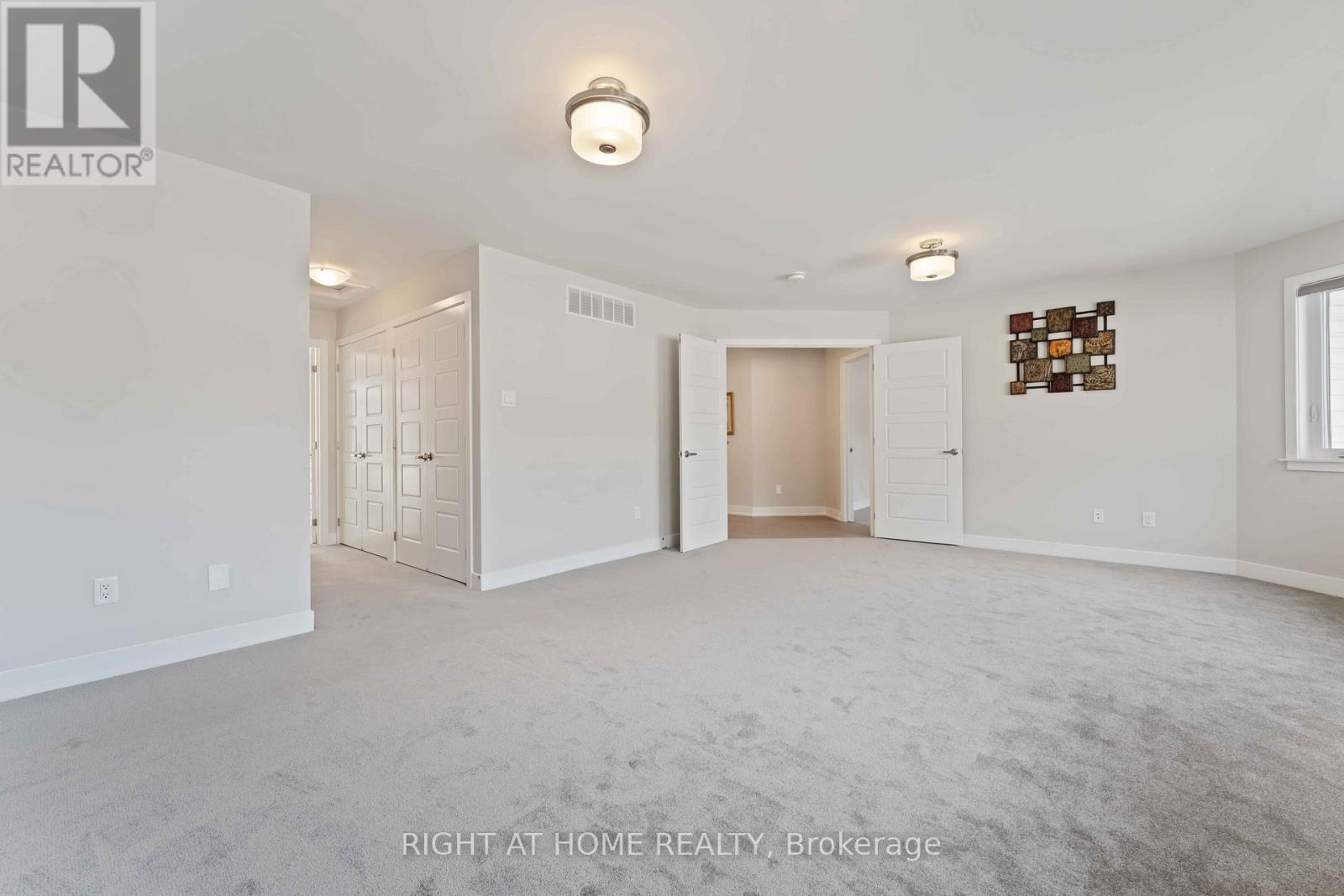 203 Osterley Way, Ottawa, ON - Indoor Photo Showing Other Room