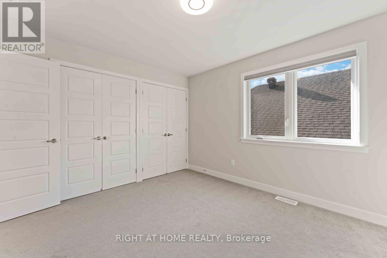 203 Osterley Way, Ottawa, ON - Indoor Photo Showing Other Room