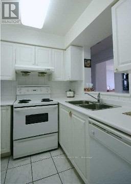 606 - 3088 Kennedy Road, Toronto, ON - Indoor Photo Showing Kitchen With Double Sink