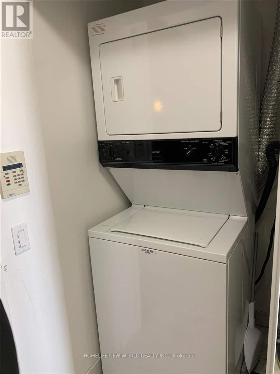 606 - 3088 Kennedy Road, Toronto, ON - Indoor Photo Showing Laundry Room