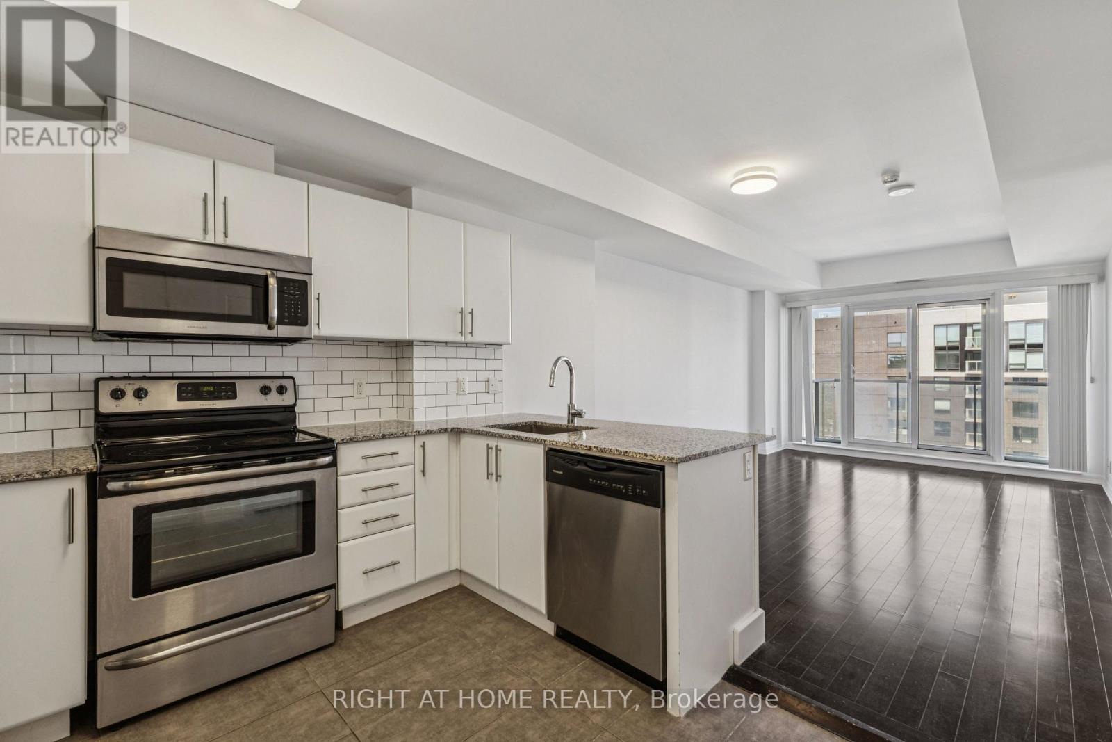 2604 - 242 Rideau Street, Ottawa, ON - Indoor Photo Showing Kitchen With Stainless Steel Kitchen With Upgraded Kitchen