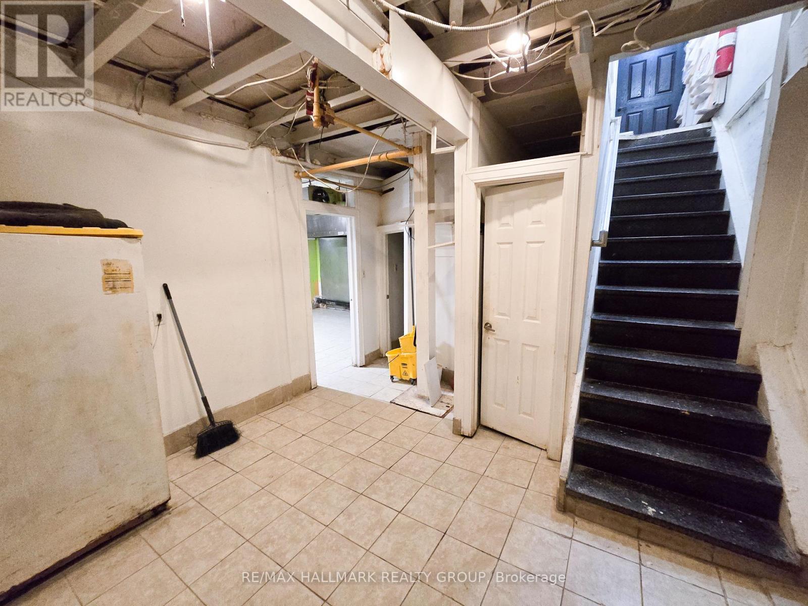 48 Nelson Street, Ottawa, ON