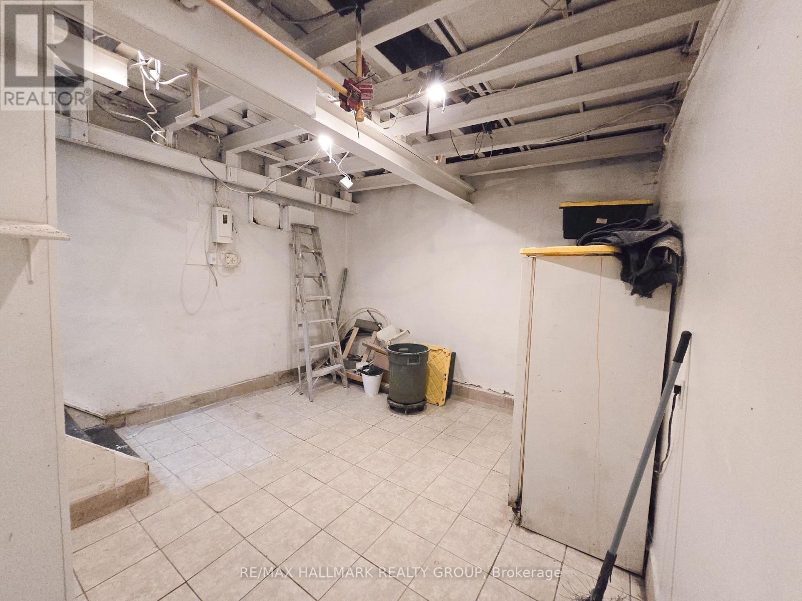 48 Nelson Street, Ottawa, ON