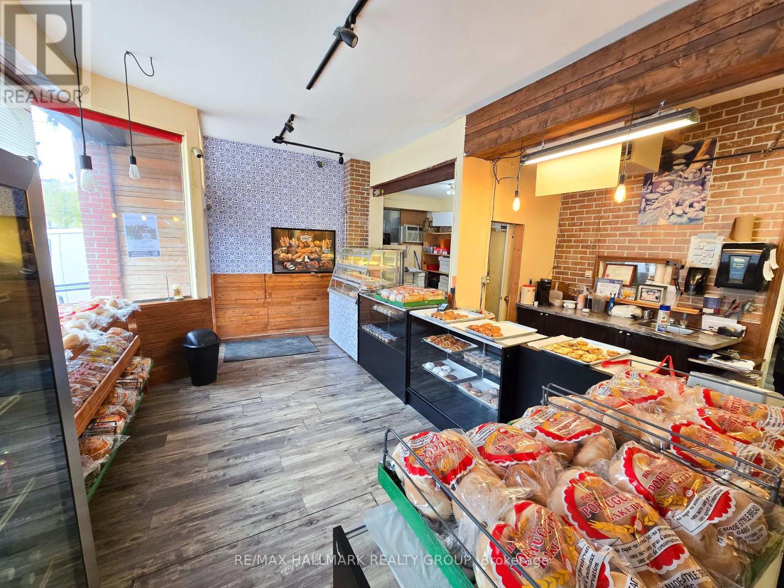 48 Nelson Street, Ottawa, ON