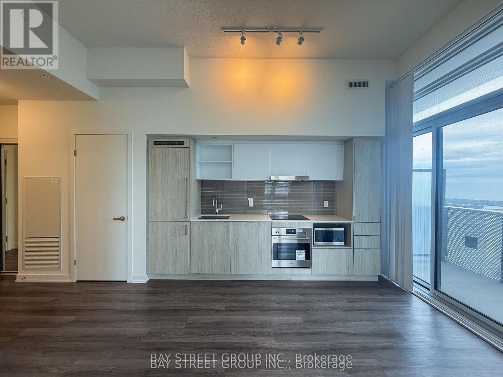 4909 - 138 Downes Street, Toronto, ON - Indoor Photo Showing Kitchen