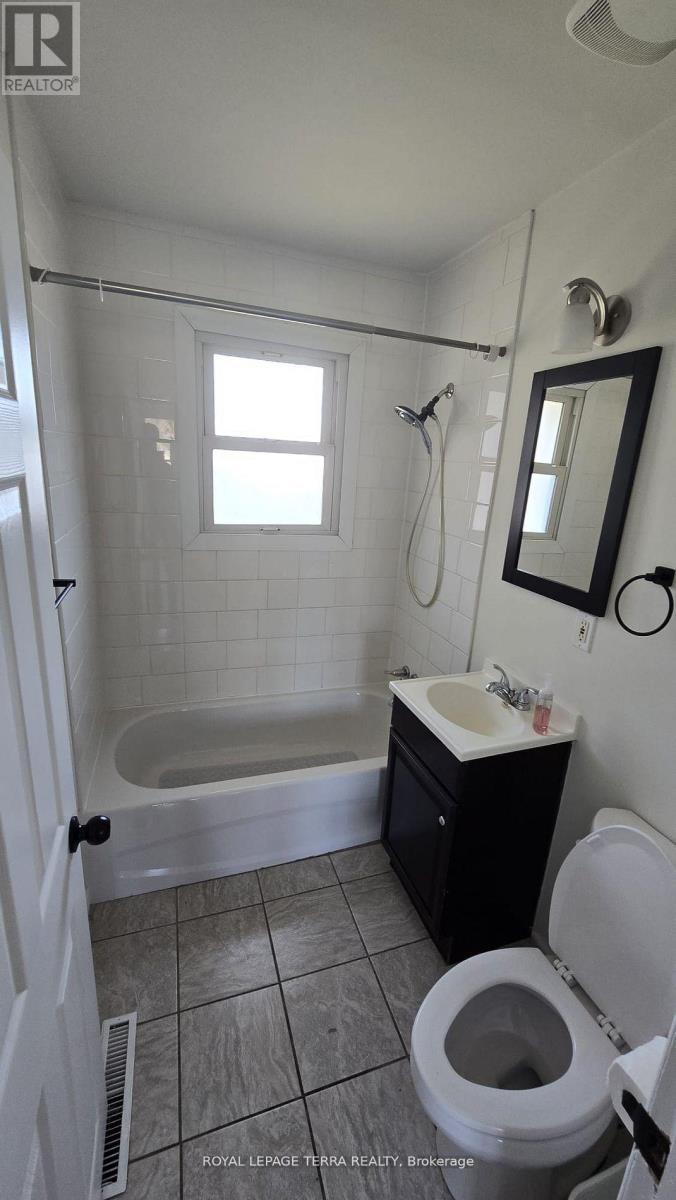 779 Whitman Crescent, Oshawa, ON - Indoor Photo Showing Bathroom