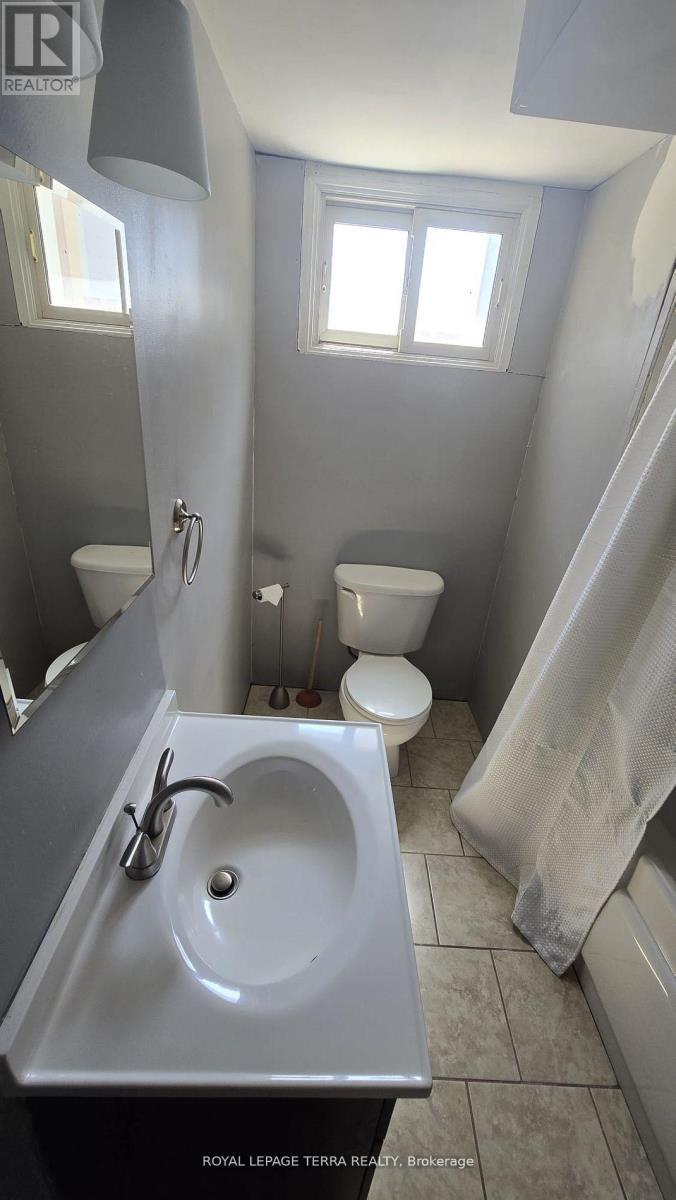 779 Whitman Crescent, Oshawa, ON - Indoor Photo Showing Bathroom