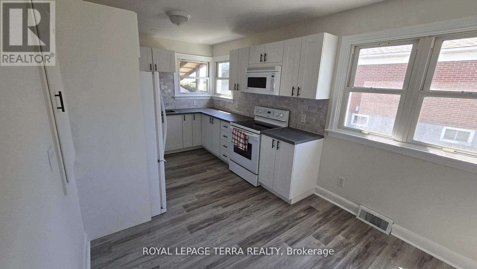 779 Whitman Crescent, Oshawa, ON - Indoor Photo Showing Kitchen