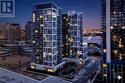 PH 212 - 9000 JANE STREET Vaughan, ON L4K 2M9