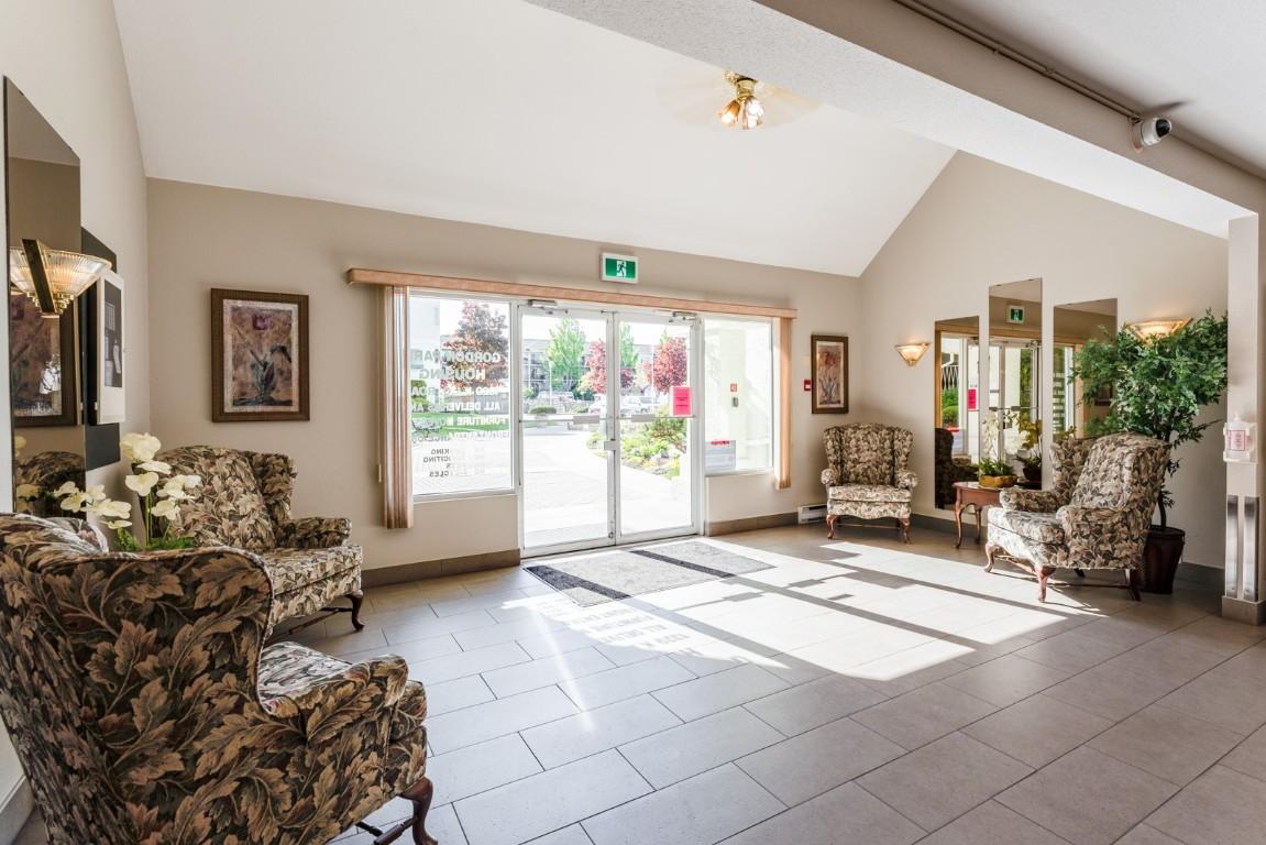 208-1329 Klo Road, Kelowna, BC - Indoor