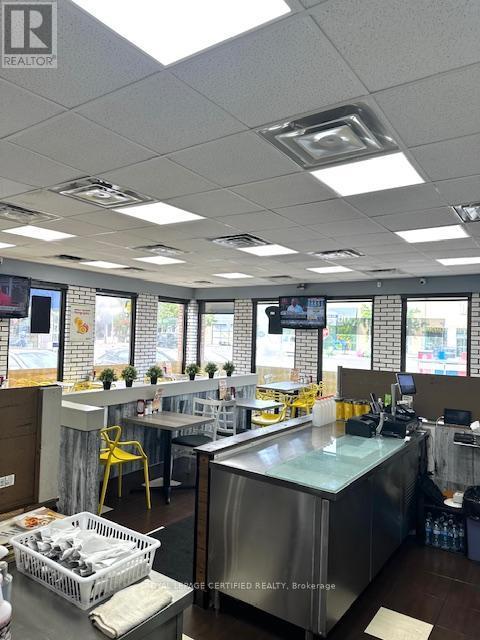 2947 A Bloor Street W, Toronto, ON