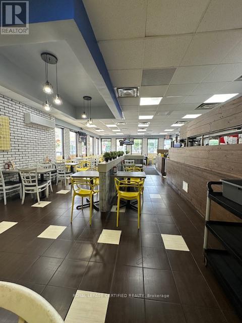 2947 A Bloor Street W, Toronto, ON