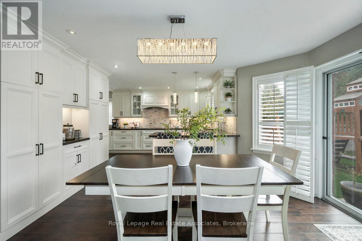 11 Craig Crescent, Halton Hills, ON - Indoor Photo Showing Dining Room