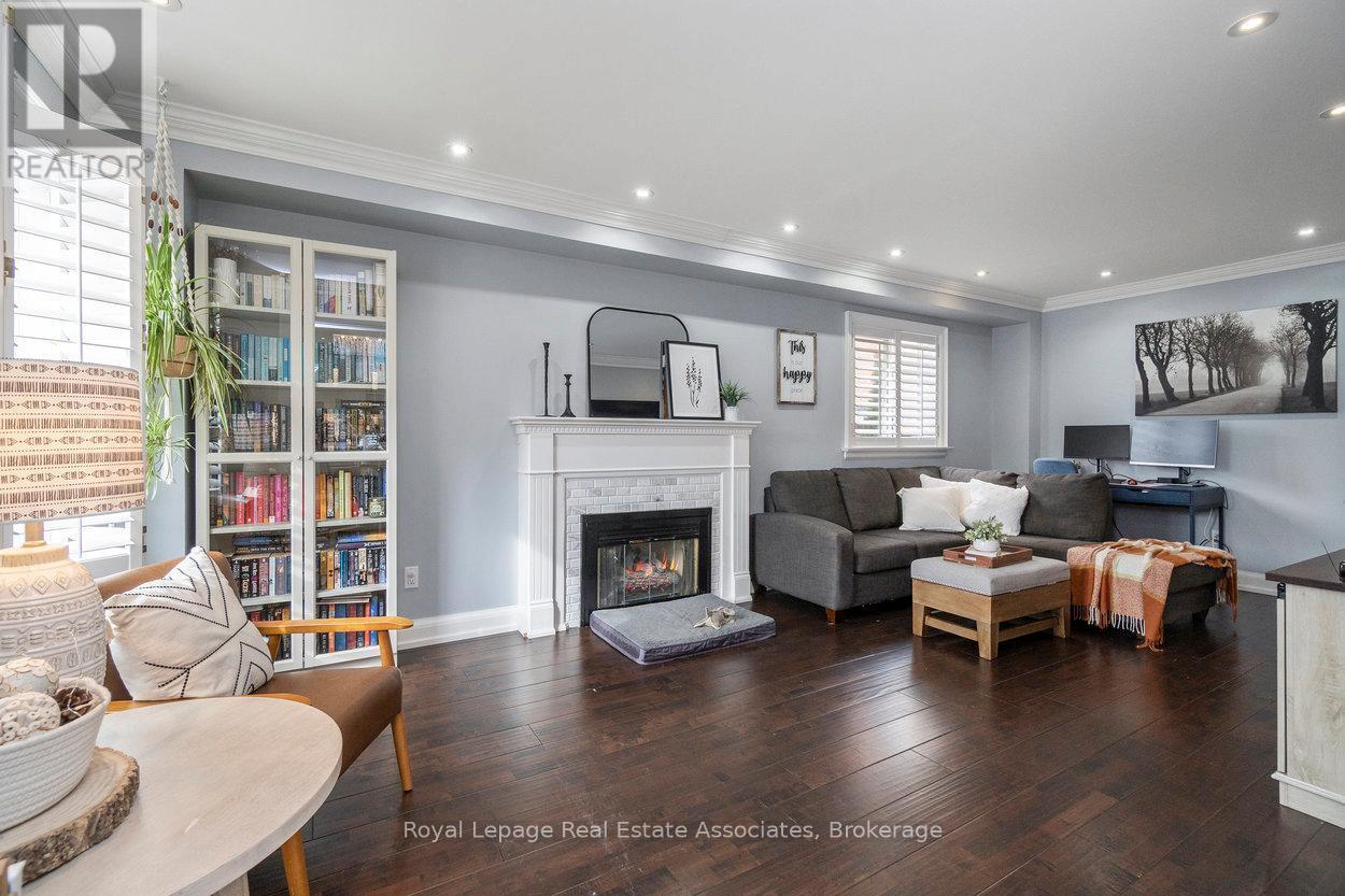 11 Craig Crescent, Halton Hills, ON - Indoor Photo Showing Living Room With Fireplace