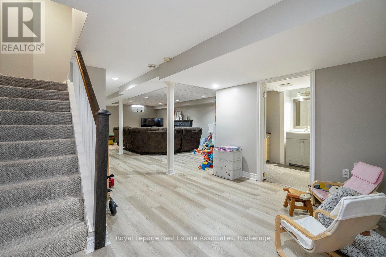 11 Craig Crescent, Halton Hills, ON - Indoor Photo Showing Other Room