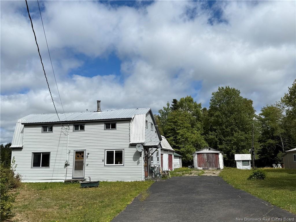 38 Manitoba Rd, Apohaqui, NB