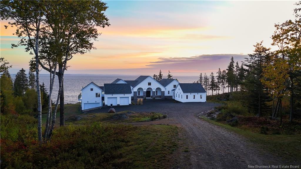 868 Fundy Dr, Wilsons Beach, NB