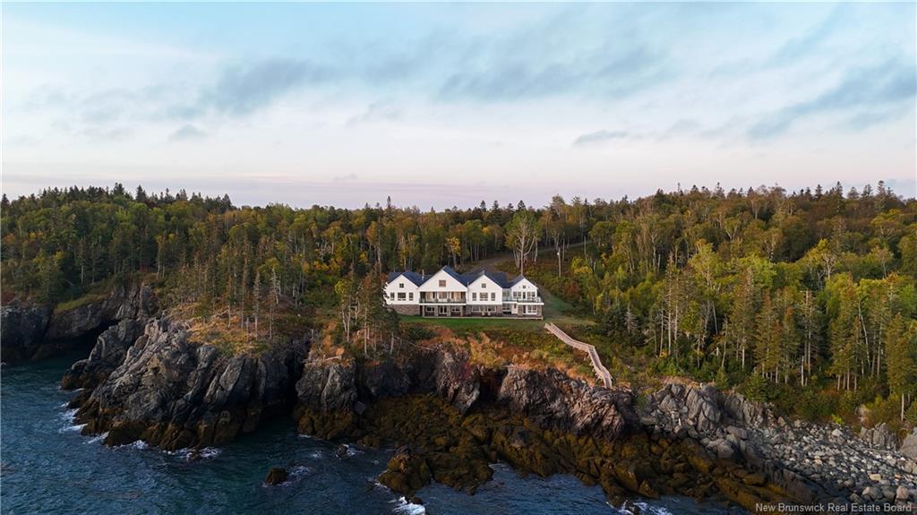 868 Fundy Dr, Wilsons Beach, NB