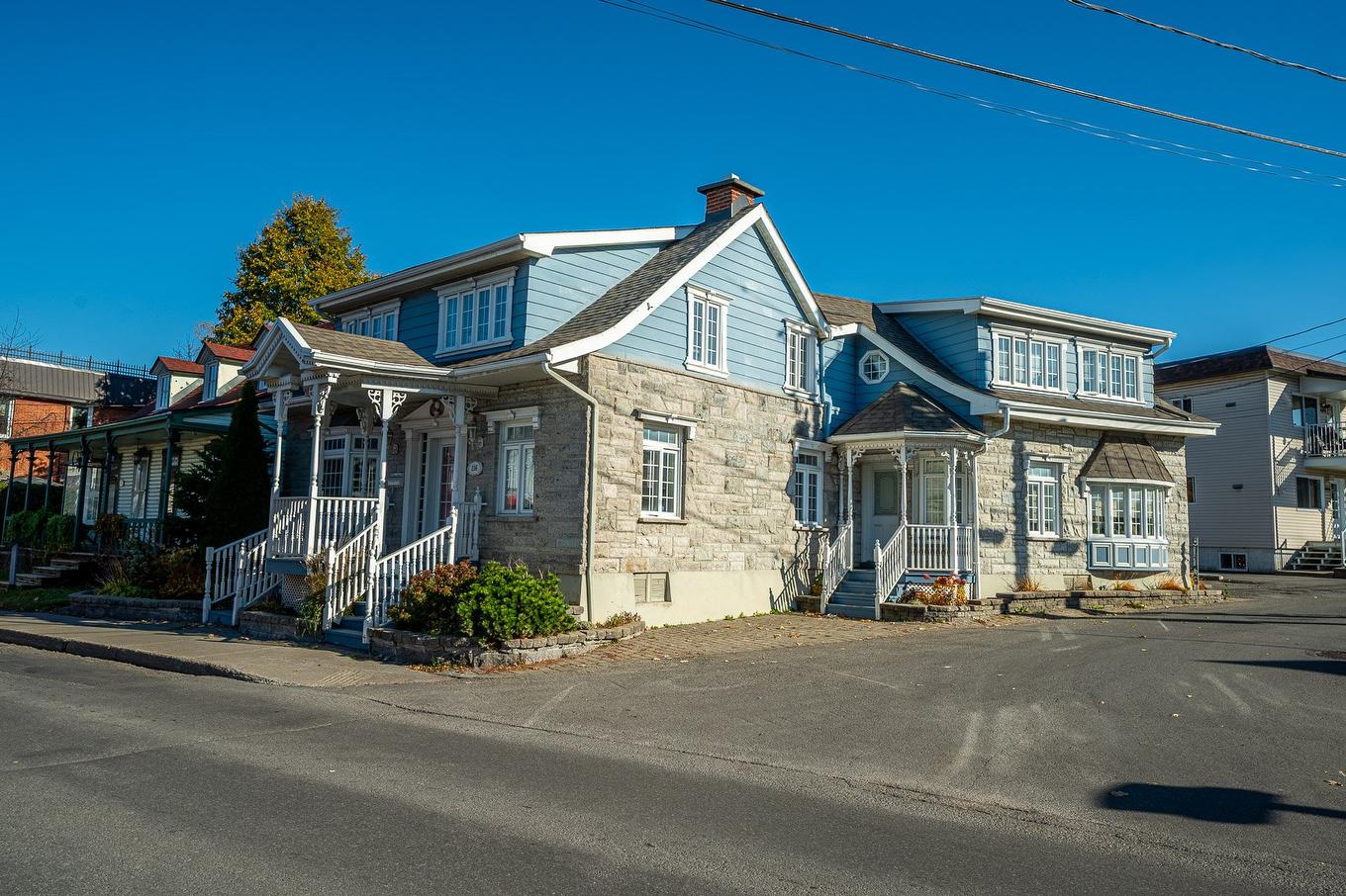Frontage - 156 - 156A Boul. Ste-Rose, Laval (Sainte-Rose), QC - Outdoor With Facade