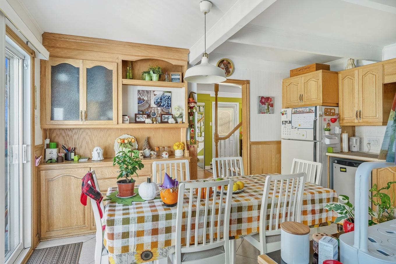 Dining room - 156 - 156A Boul. Ste-Rose, Laval (Sainte-Rose), QC - Indoor Photo Showing Dining Room