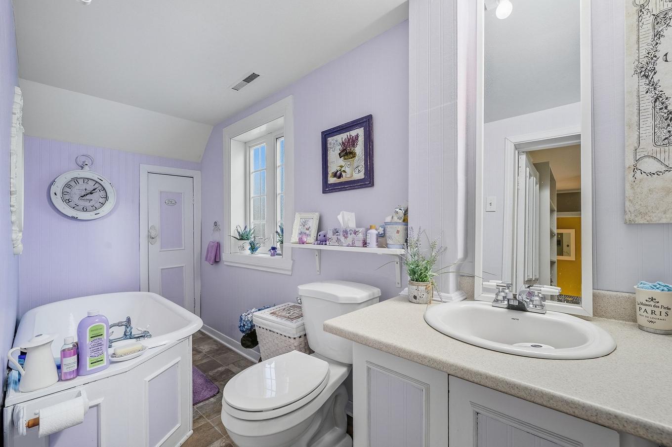 Bathroom - 156 - 156A Boul. Ste-Rose, Laval (Sainte-Rose), QC - Indoor Photo Showing Bathroom