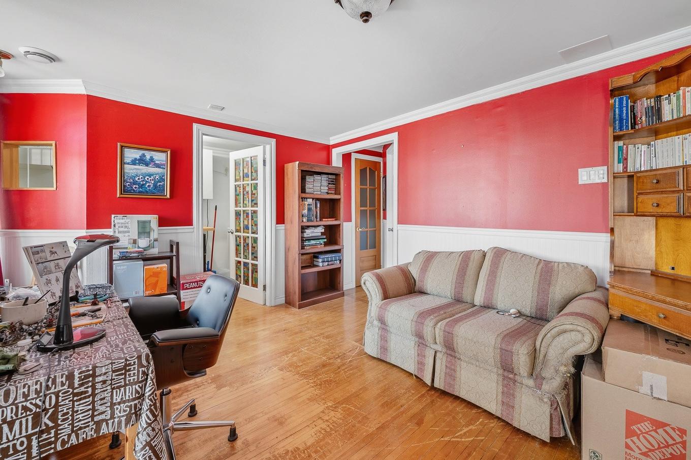 Living room - 156 - 156A Boul. Ste-Rose, Laval (Sainte-Rose), QC - Indoor Photo Showing Living Room