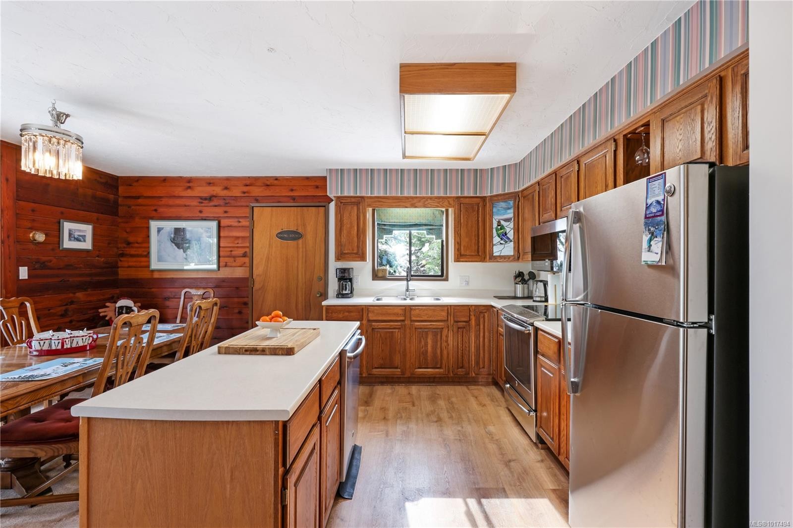 706 Glacier View Close, Courtenay, BC