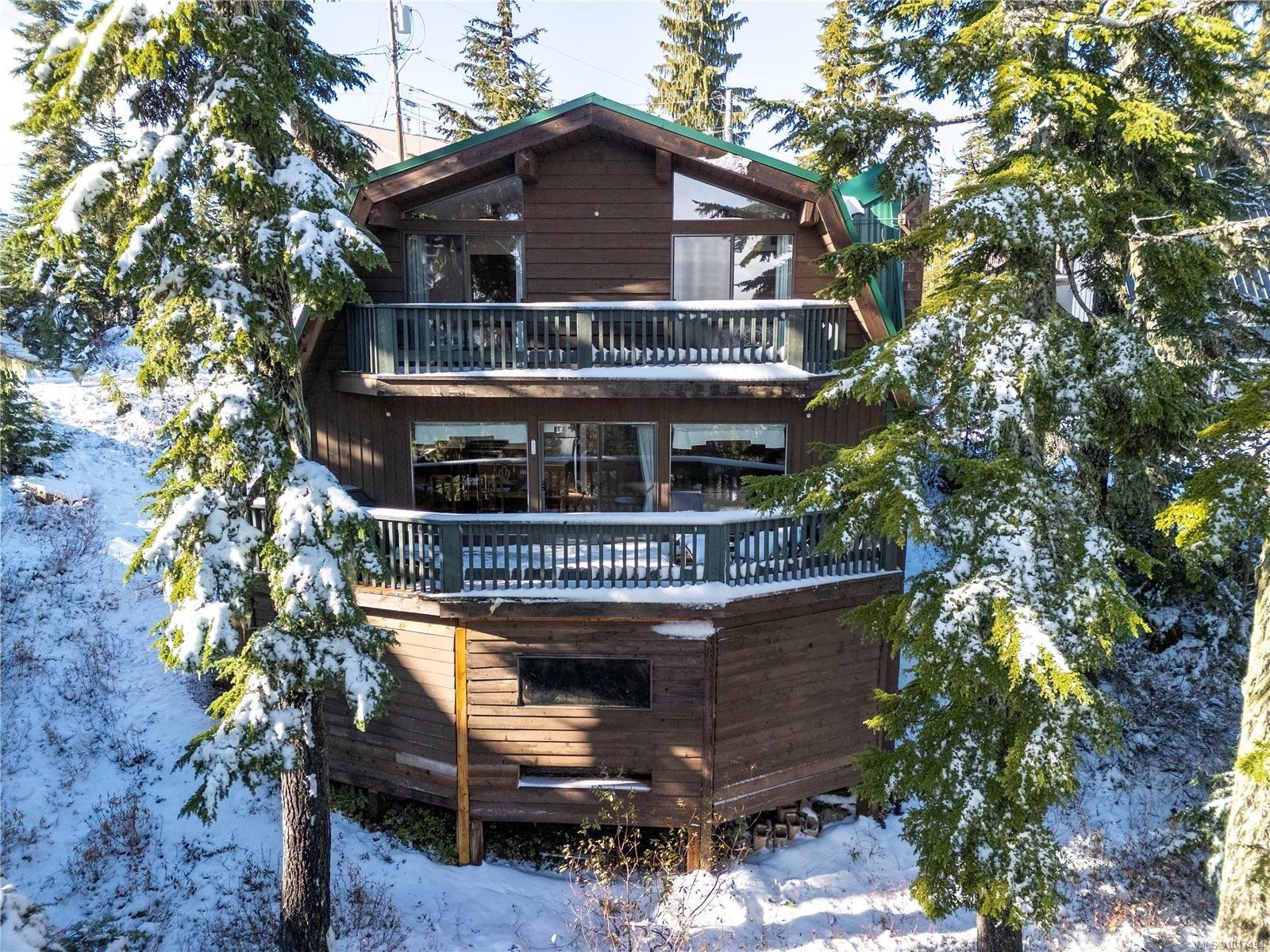 706 Glacier View Close, Courtenay, BC